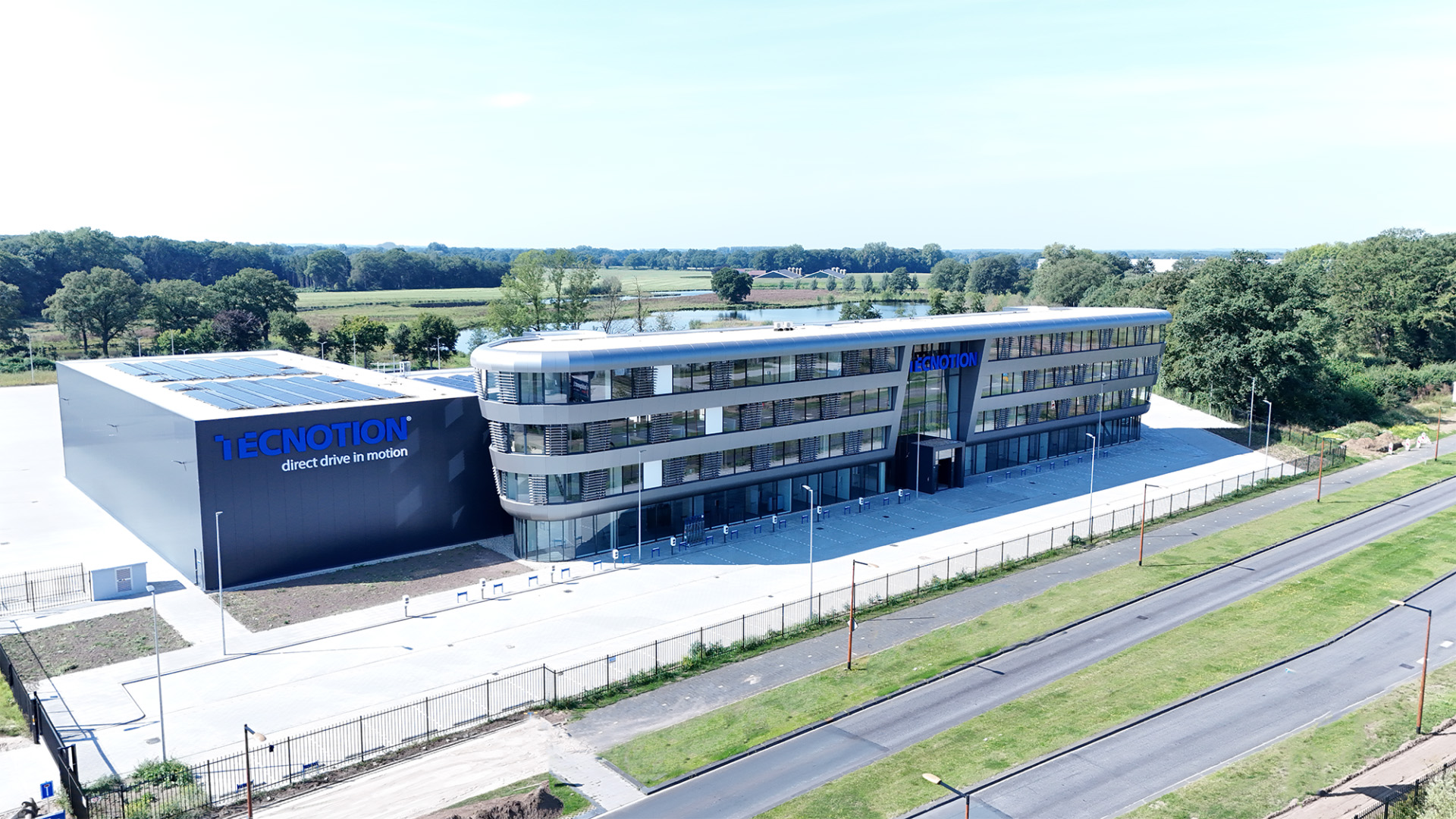 Hq Almelo Newton 10 Different Angle