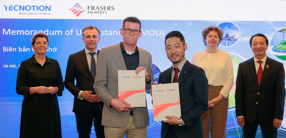 Vietnam Signing Ceremony 952x462